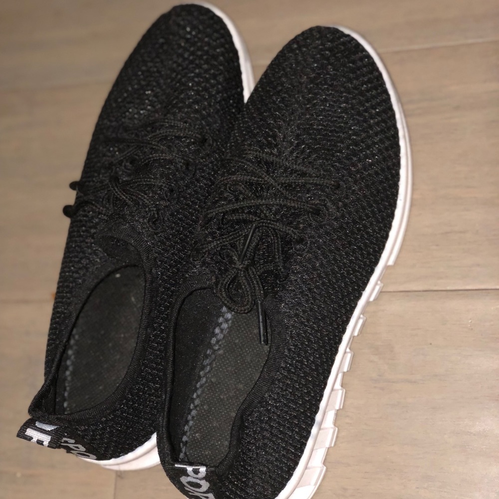 Ladies mesh sneakers